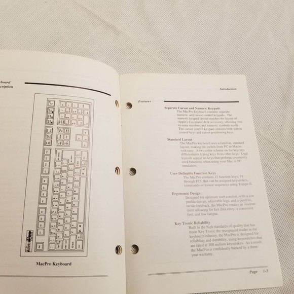 Original Vintage MacPro User's Guide 1989 - Picture 4 of 7
